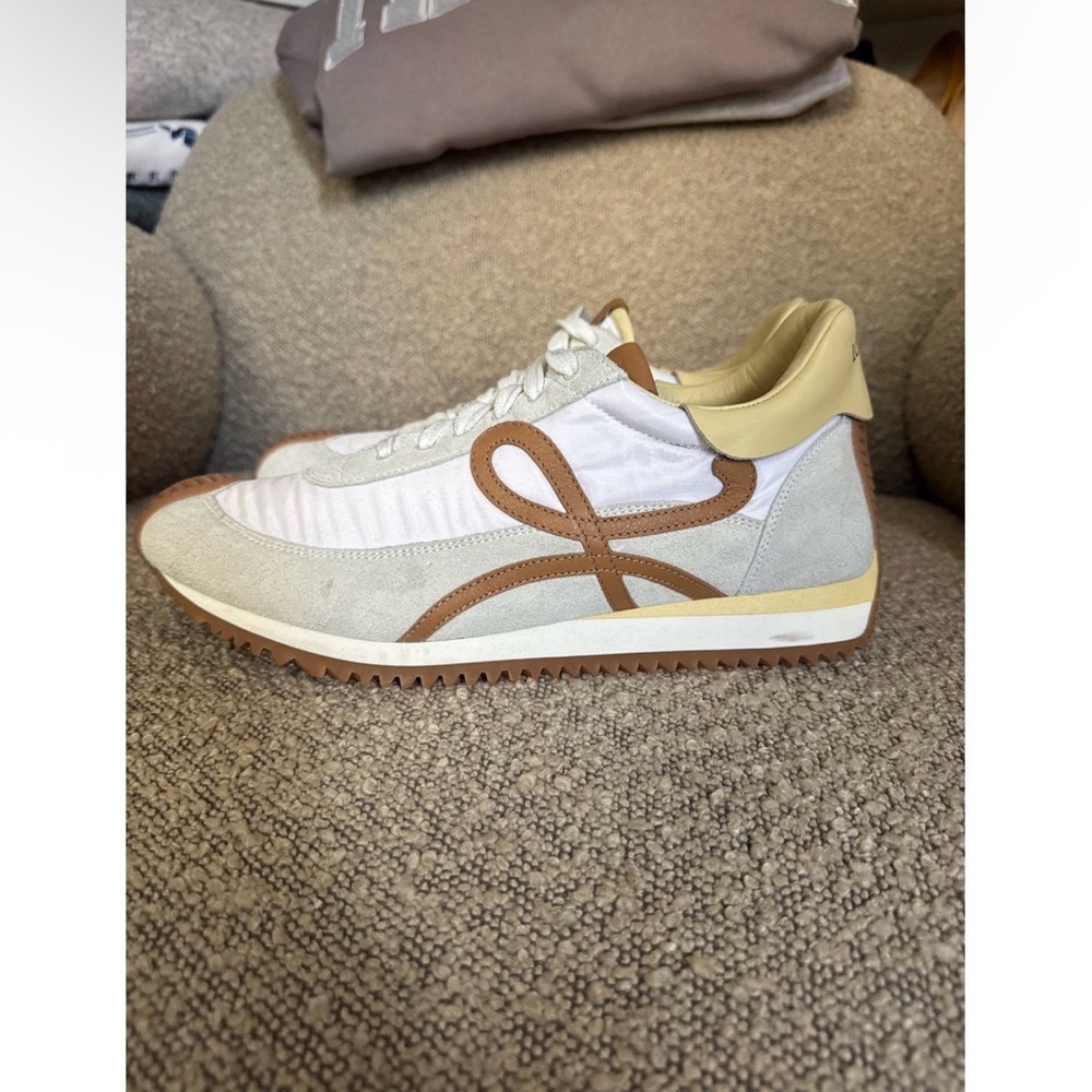 Loewe Flow Runner Trainer - Picture 2 of 14